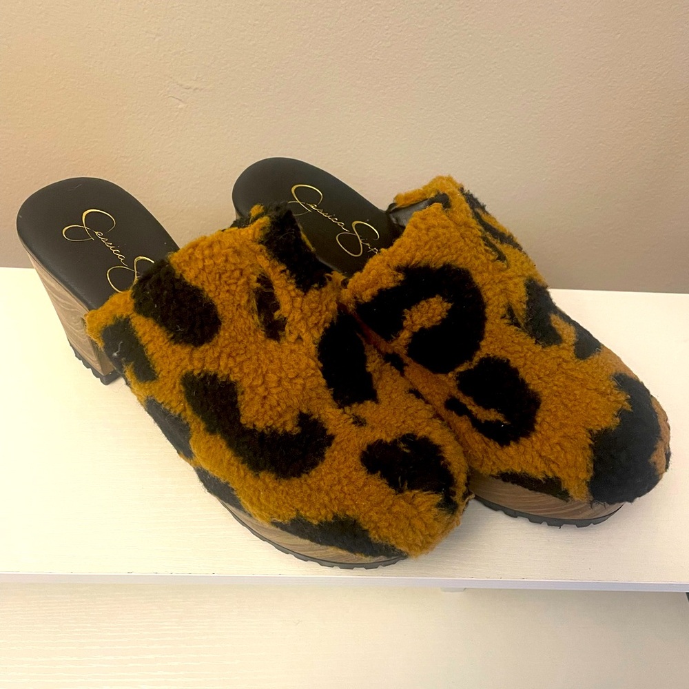 Jessica Simpson fuzzy cheetah mules- Size 8